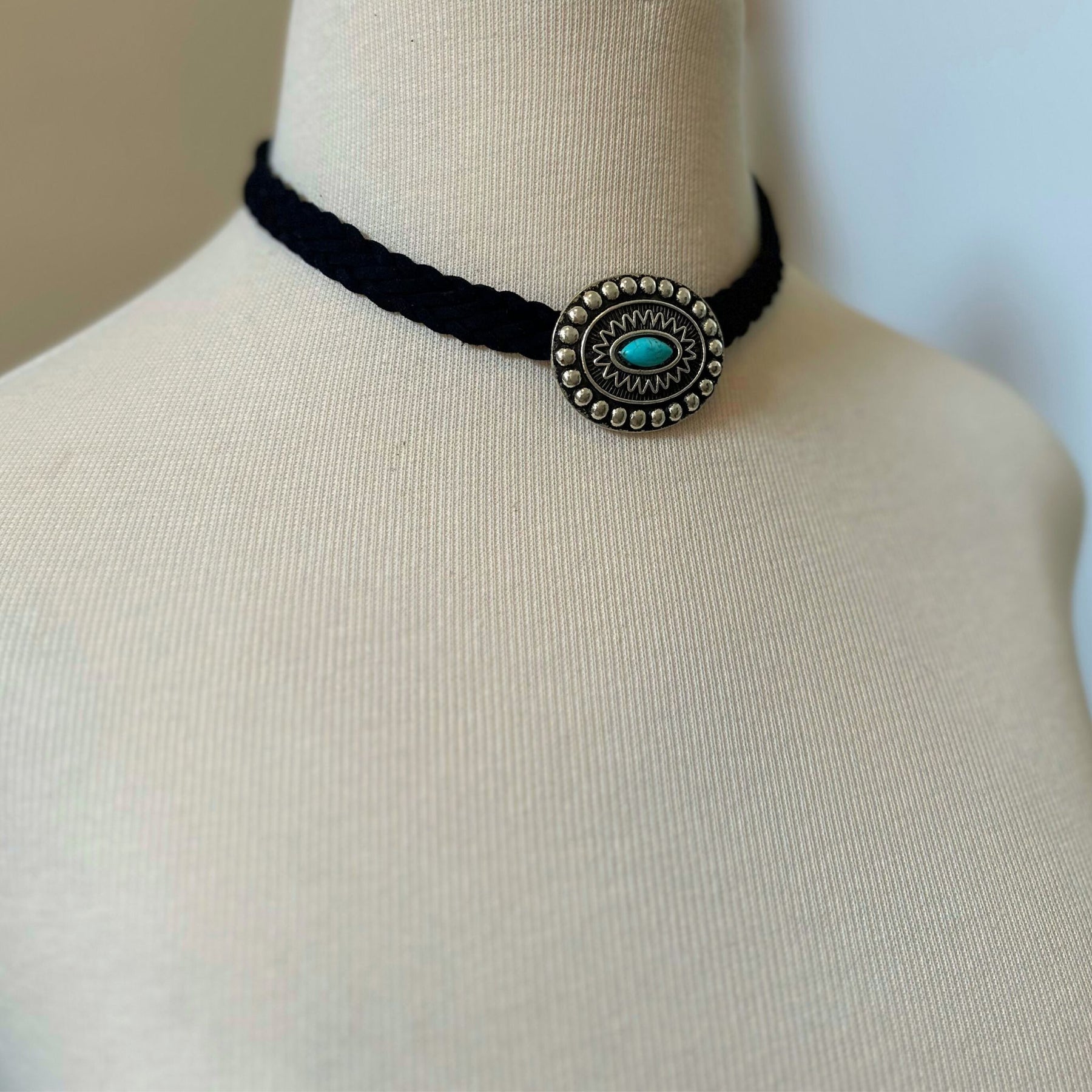 Choker Medalha Turquesa