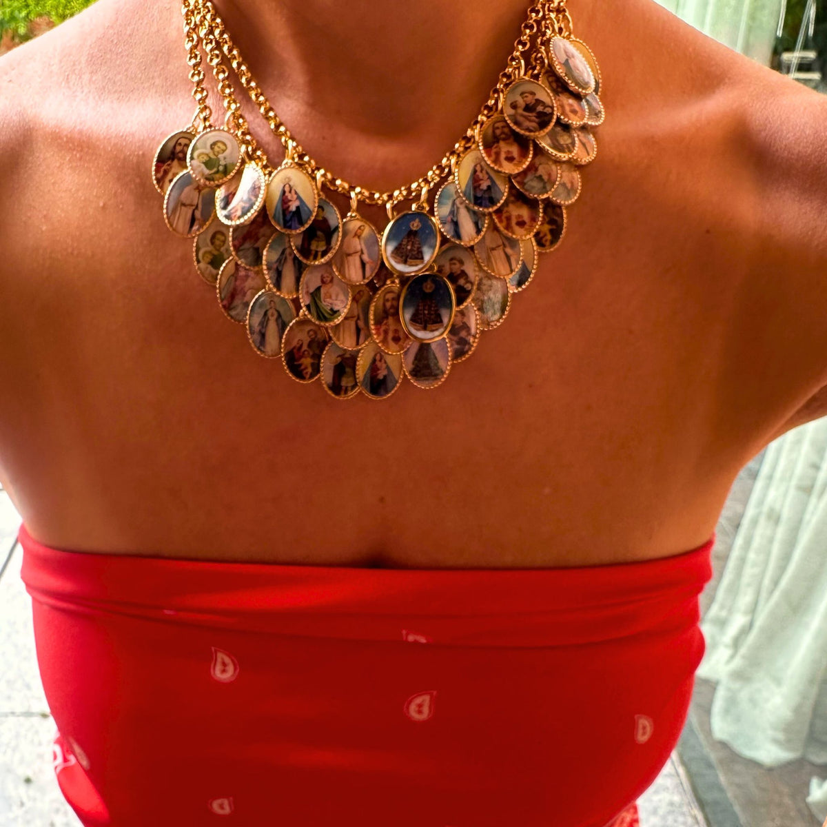 Colar Triplo Santinhos