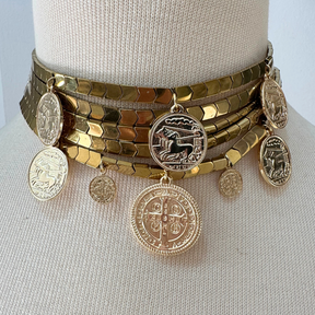 Choker Sevilla