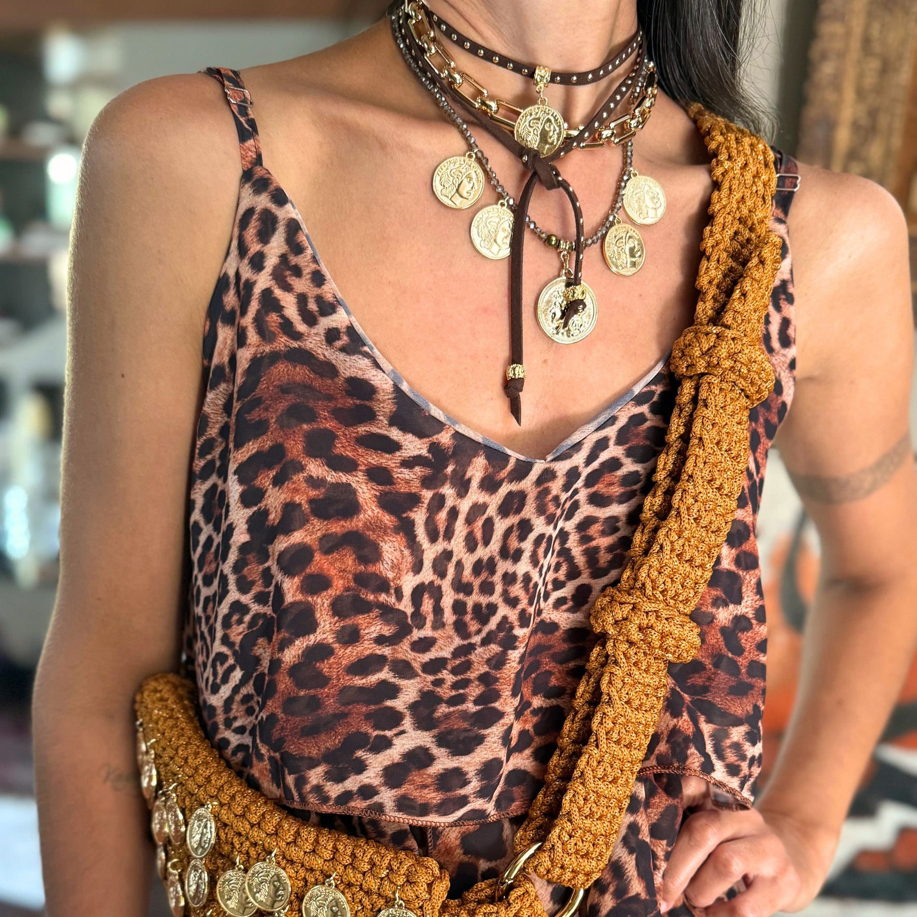 Choker Couro Moeda