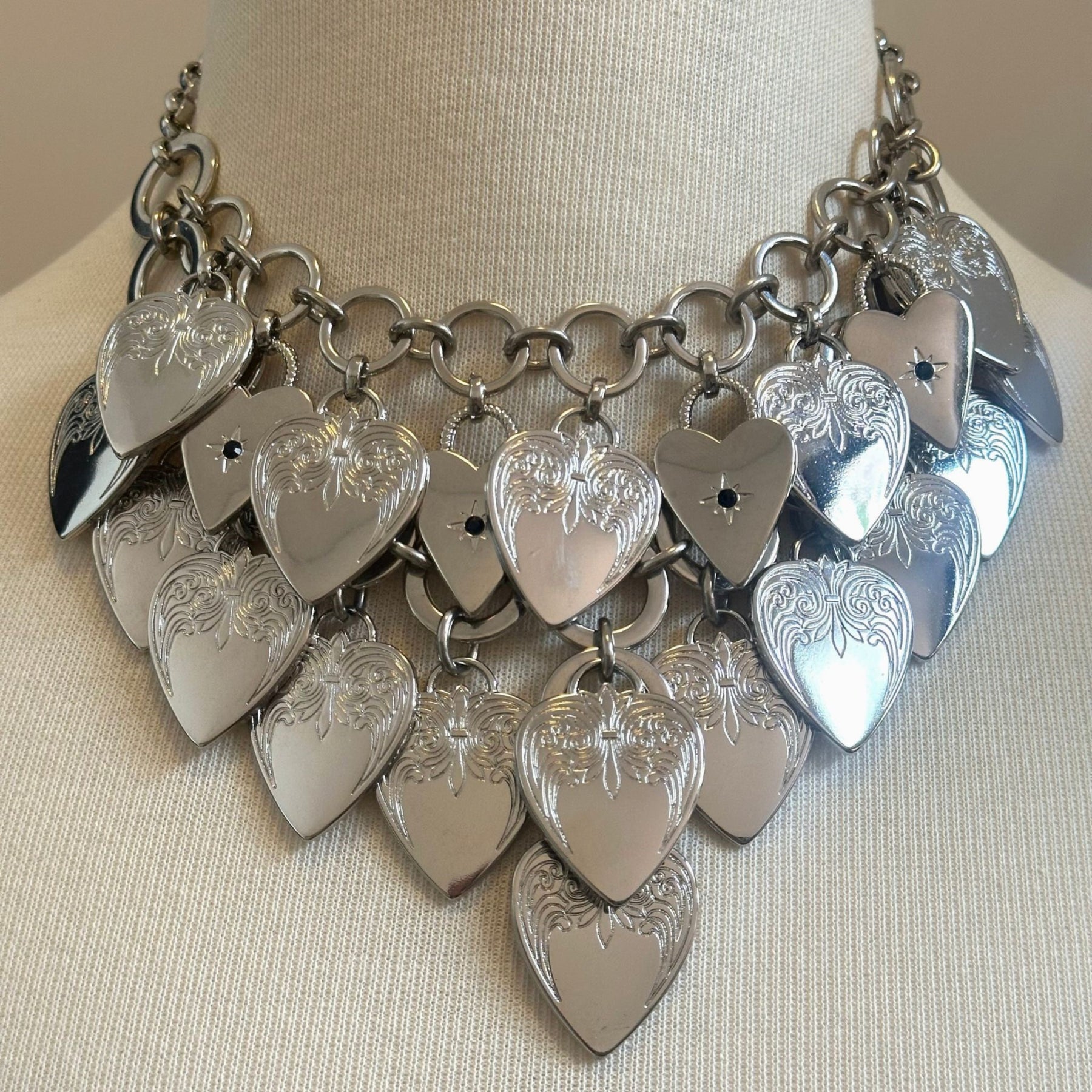 Colar Corações Boho